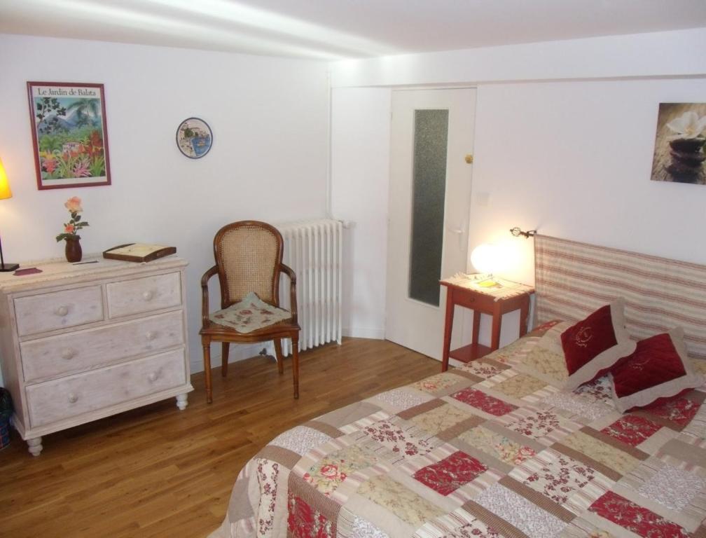 Le Grand Jardin Bed and Breakfast Beaune  Værelse billede