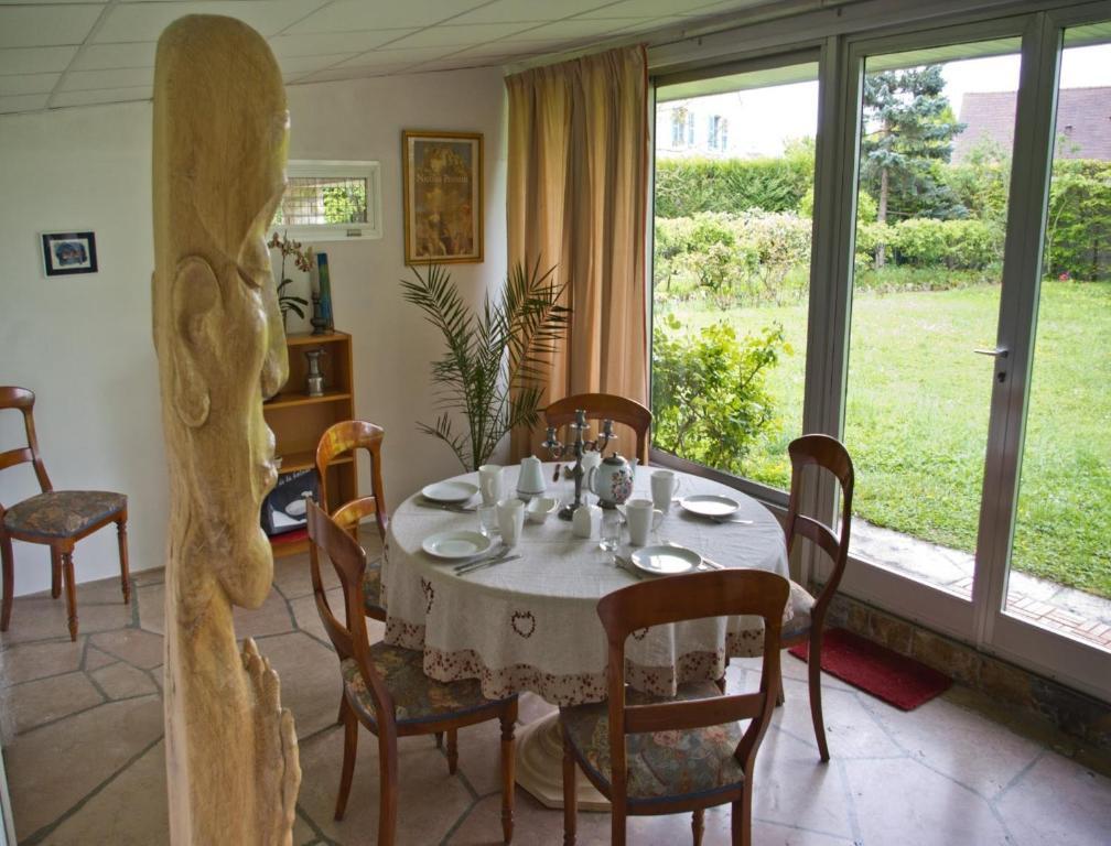 Le Grand Jardin Bed and Breakfast Beaune  Værelse billede